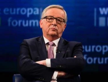 Ζ.-Κ. Γιούνκερ: «Η ΕΕ δεν θα δεχτεί απειλές από τις ΗΠΑ για τους δασμούς»